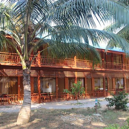 Pearl Park Beach Resort Lakshmanpur Exterior foto